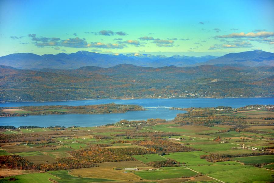 A Vibrant Region - Lake Champlain Basin Program